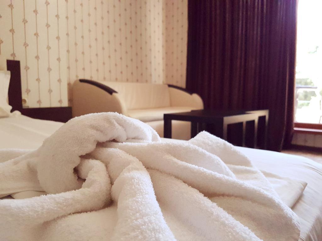 Guest House Saint Apostol เนเซบาร์ ภายนอก รูปภาพ