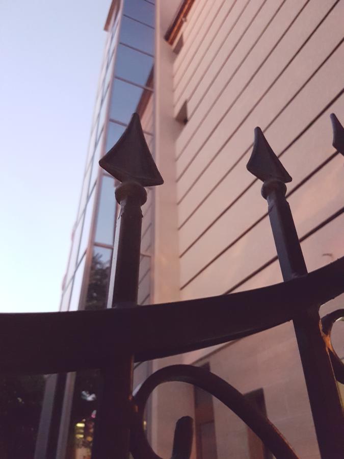 Guest House Saint Apostol เนเซบาร์ ภายนอก รูปภาพ