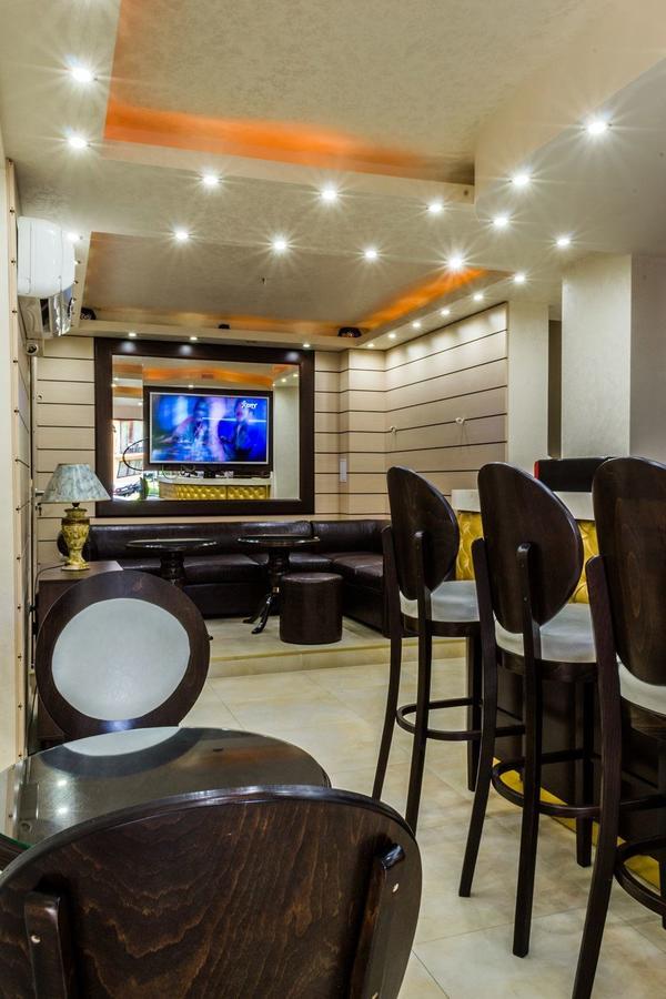 Guest House Saint Apostol เนเซบาร์ ภายนอก รูปภาพ