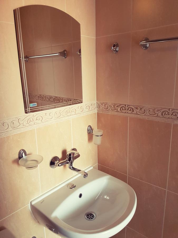 Guest House Saint Apostol เนเซบาร์ ภายนอก รูปภาพ