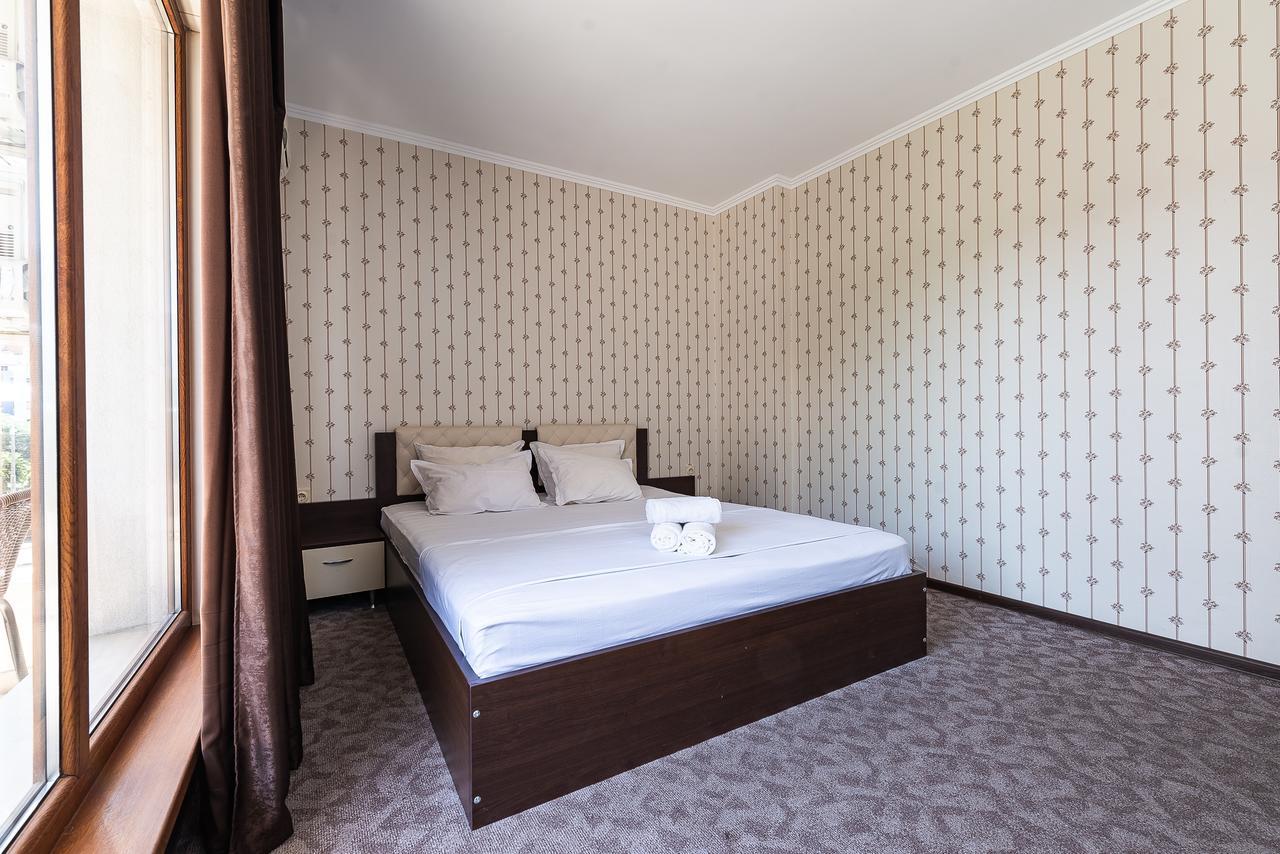 Guest House Saint Apostol เนเซบาร์ ภายนอก รูปภาพ