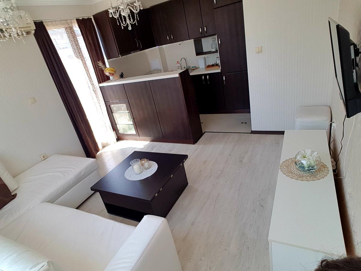 Guest House Saint Apostol เนเซบาร์ ภายนอก รูปภาพ